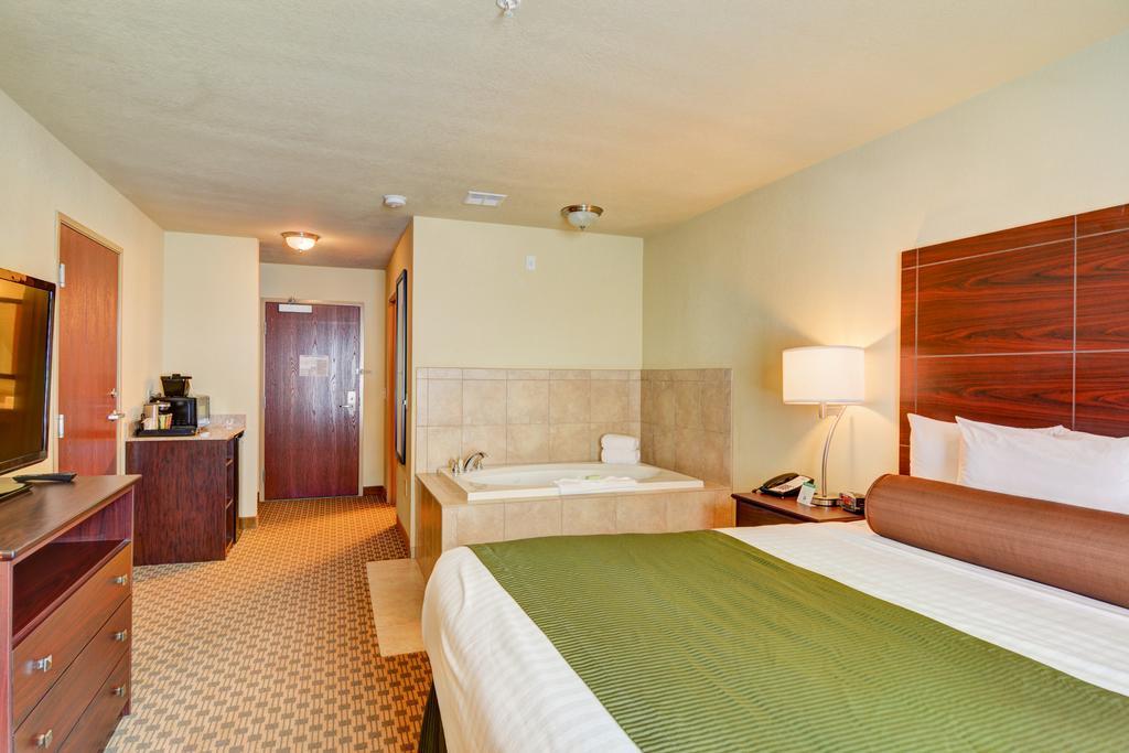 Cobblestone Hotel & Suites - Punxsutawney 외부 사진