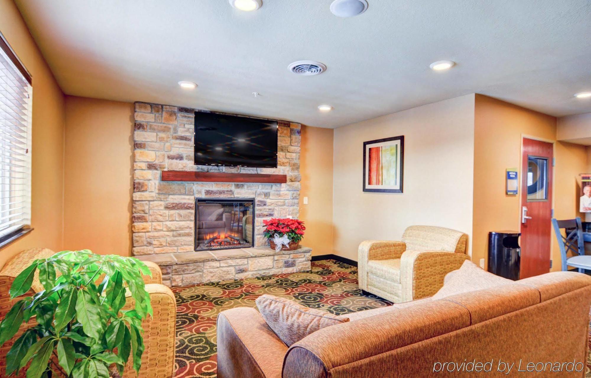 Cobblestone Hotel & Suites - Punxsutawney 외부 사진