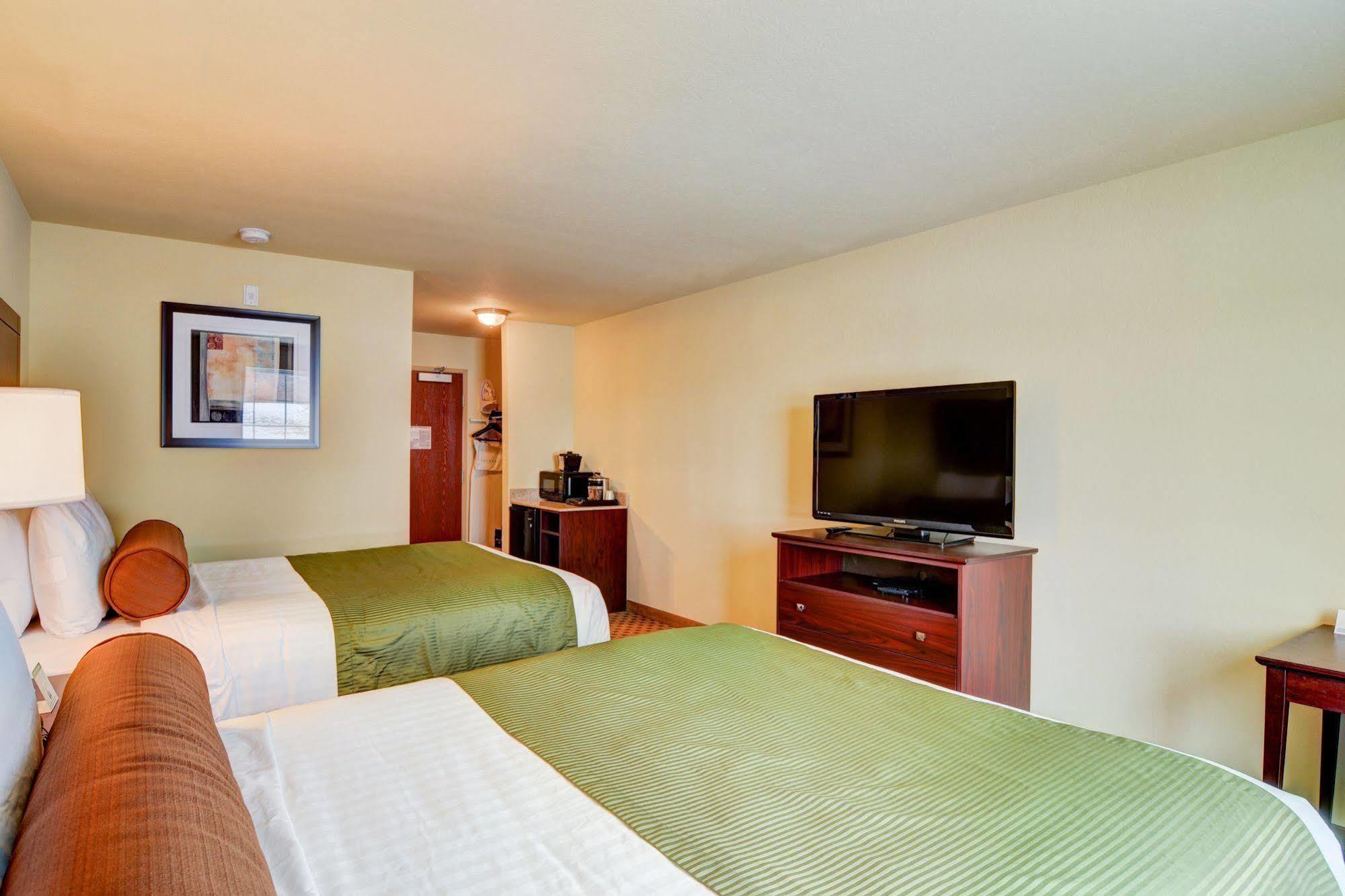 Cobblestone Hotel & Suites - Punxsutawney 외부 사진