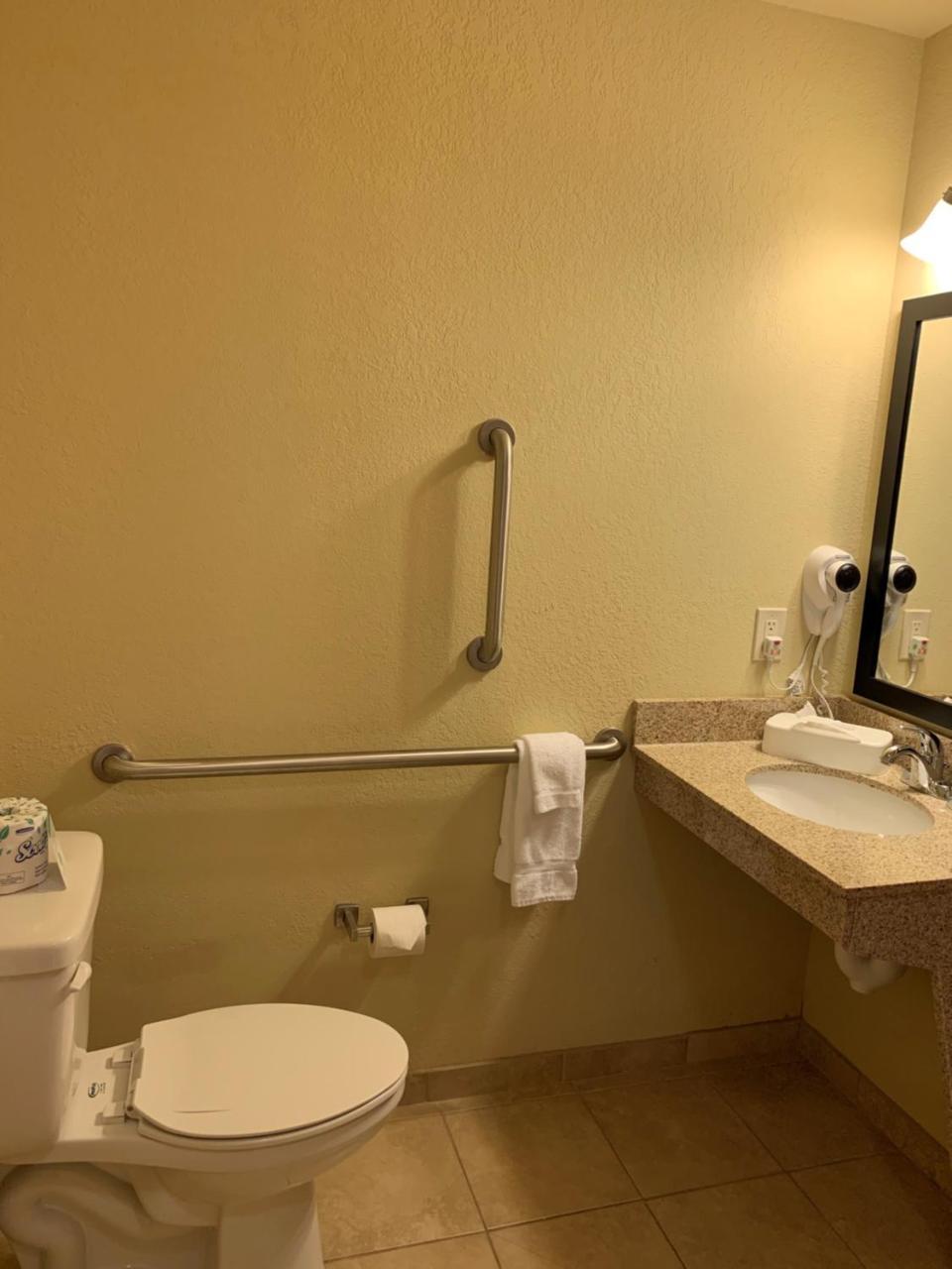 Cobblestone Hotel & Suites - Punxsutawney 외부 사진